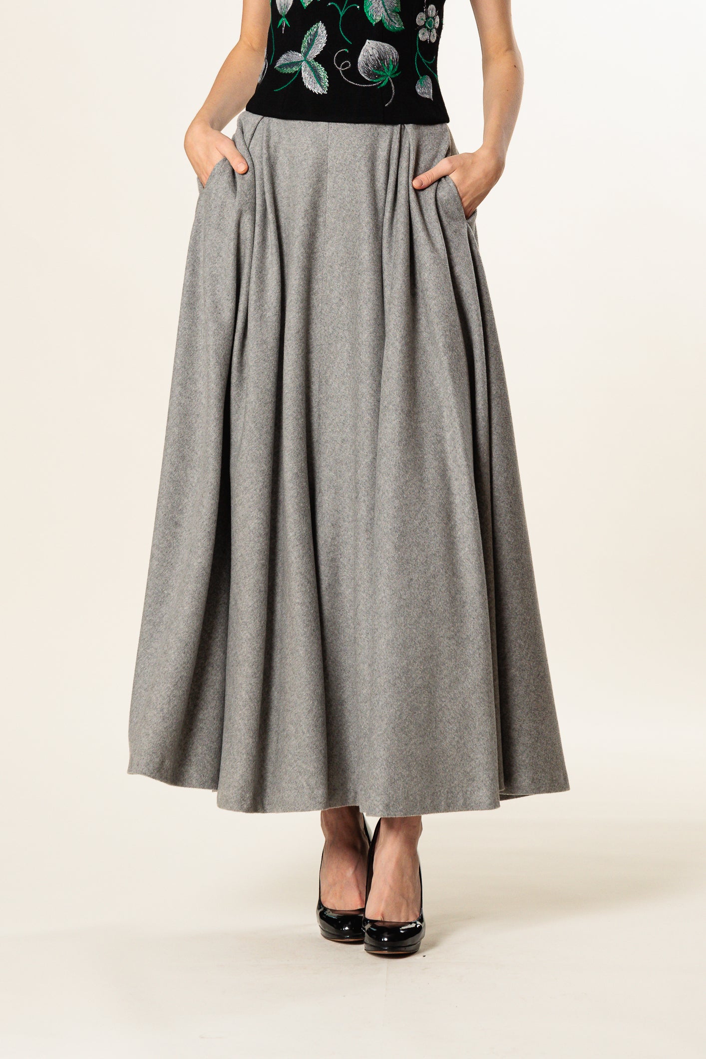Skirt "GUGGENHEIM EXTRA" / Cashmere by Loro Piana