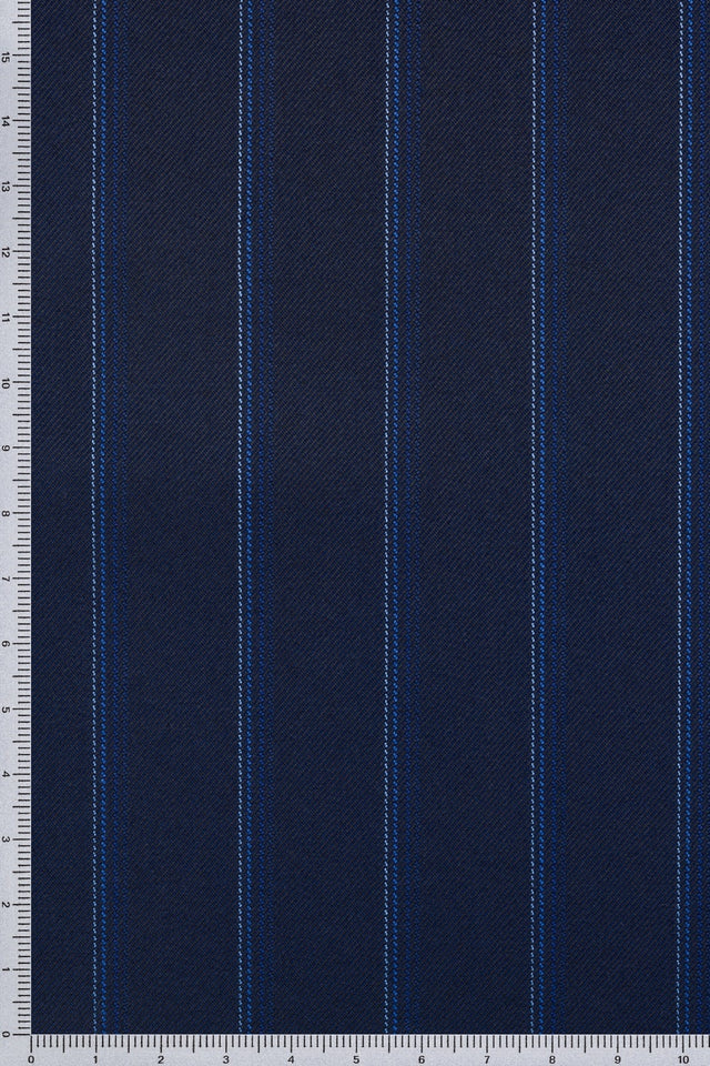 Fabric sample · 100% Super 170s Wool