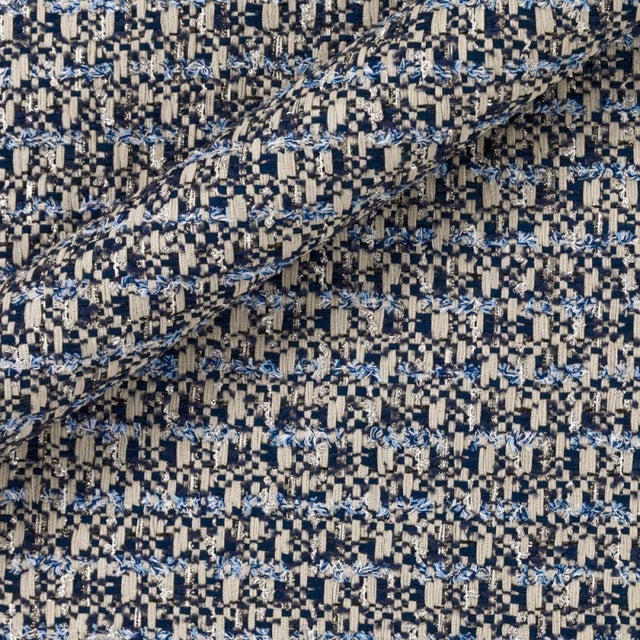 Fabric sample · 52% Cotton, 26% Polyamide, 14% Virgin Wool, 4% Metallic Polyester, 3% Viscose, 1% Polyester